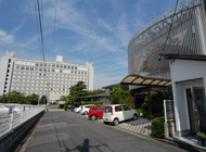 クラウンパレス北九州入り口前